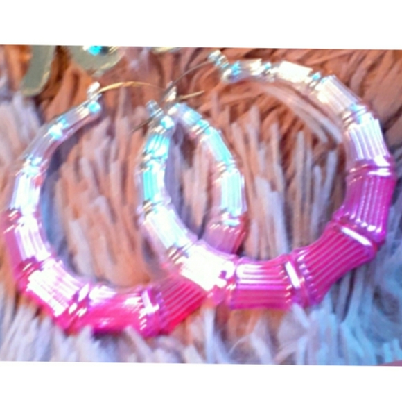 😀NWT FOREVER 21 BAMBOO HOOP EARRINGS - Picture 1 of 6